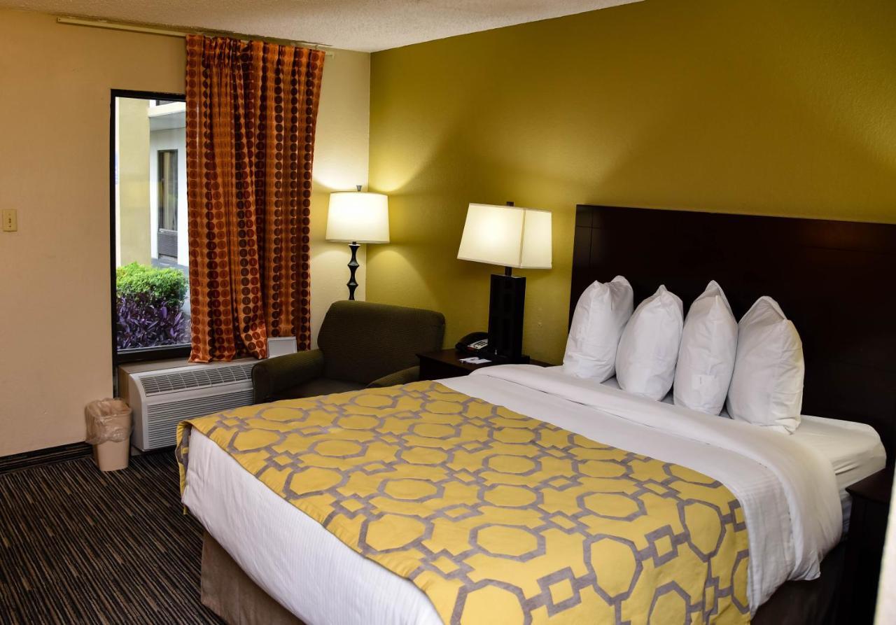 Baymont By Wyndham Columbus Ga Hotel Exterior photo