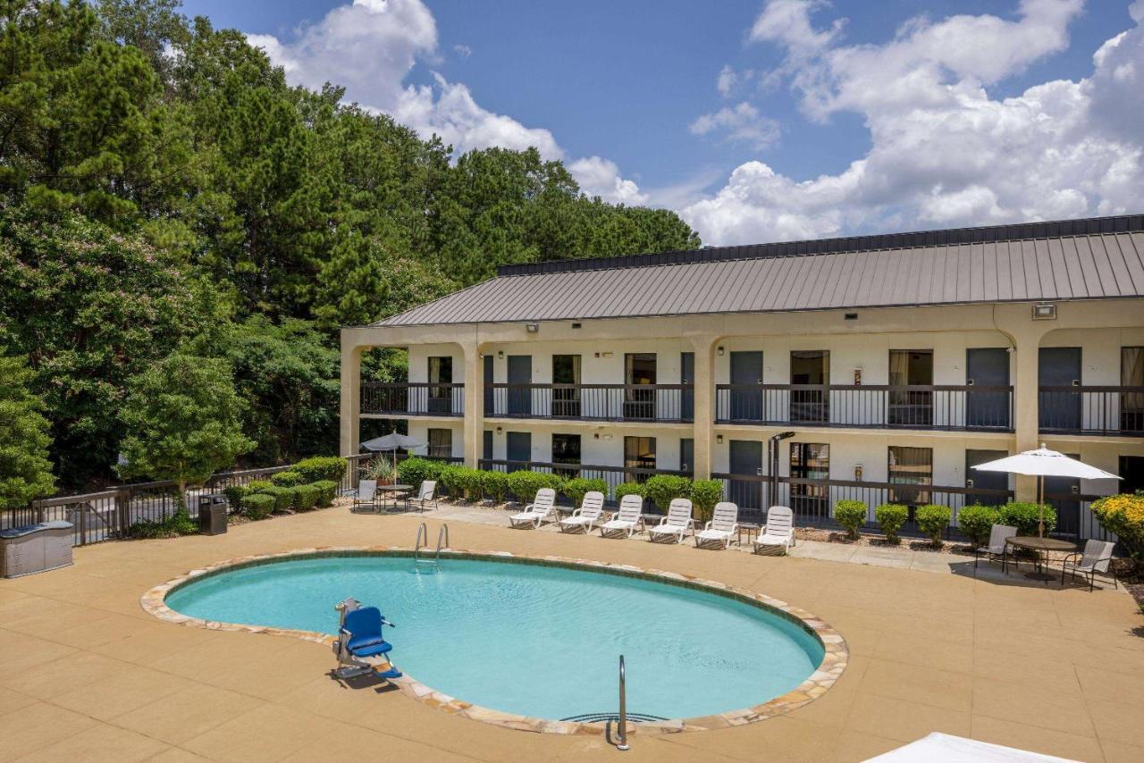 Baymont By Wyndham Columbus Ga Hotel Exterior photo