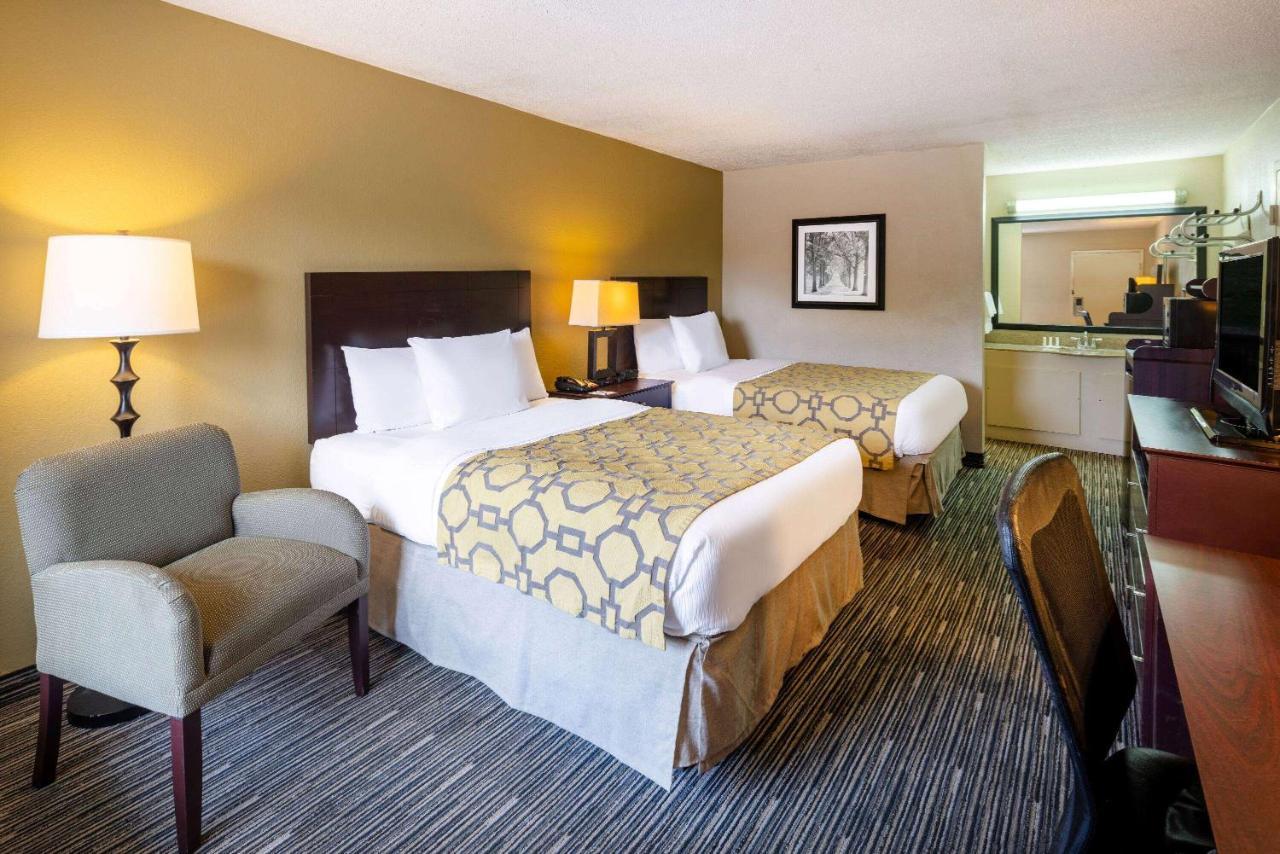 Baymont By Wyndham Columbus Ga Hotel Exterior photo